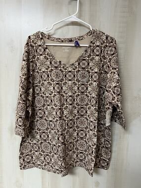 Catherine’s Top - NWT - 1XWP